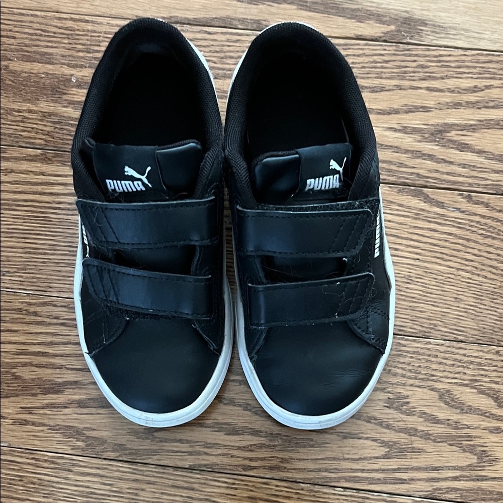 Puma Kids Black and White Velcro Low-Top Sneakers